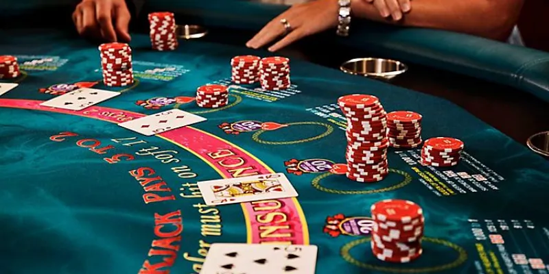 Blackjack là game bài được chơi rất phổ biến trong casino trực tuyến