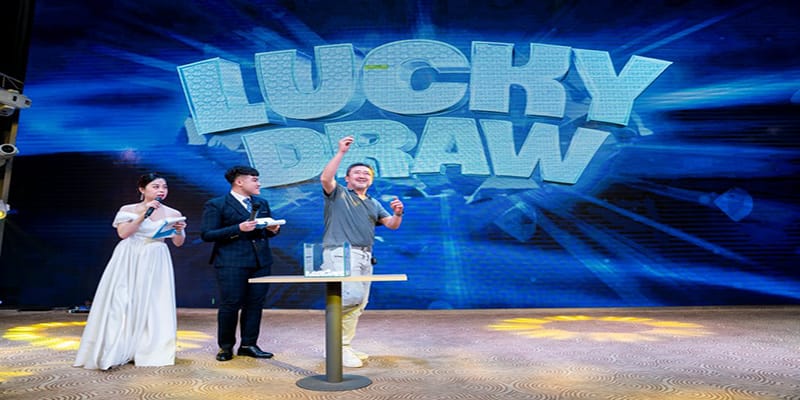 Cách chơi lucky draw là một hình thức quay xổ số trúng thưởng